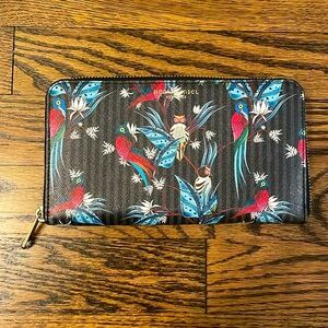 Henri Bendel wallet
